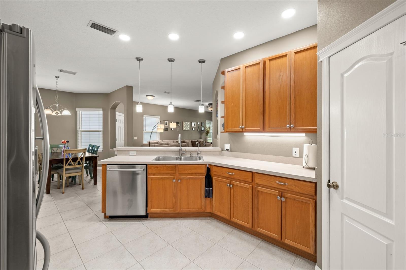 6926 SURREY OAK DR, APOLLO BEACH, FL, 33572