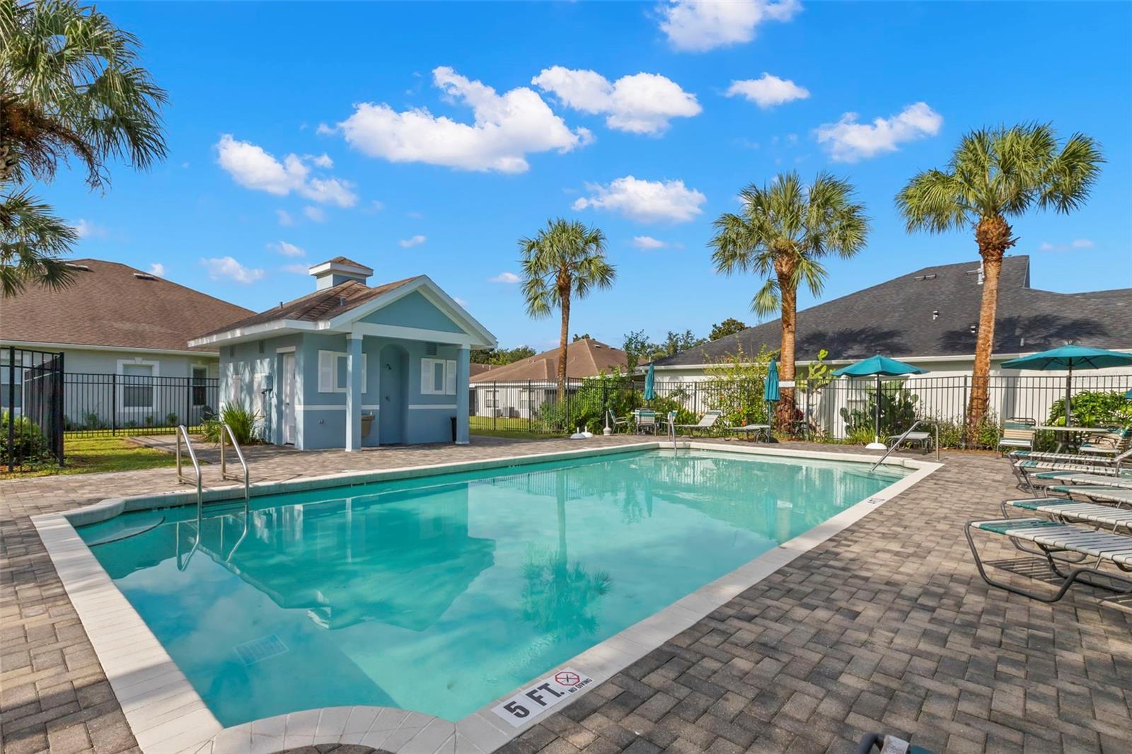 6926 SURREY OAK DR, APOLLO BEACH, FL, 33572