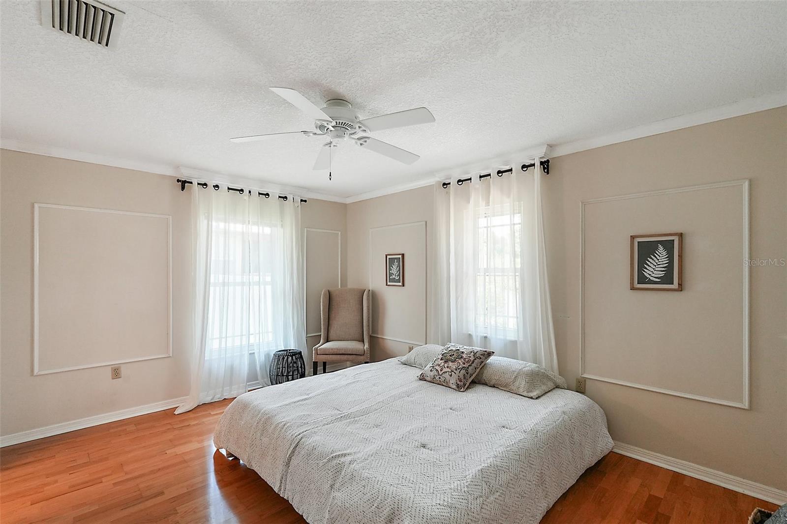 1311 E 5TH AVE, MOUNT DORA, FL, 32757