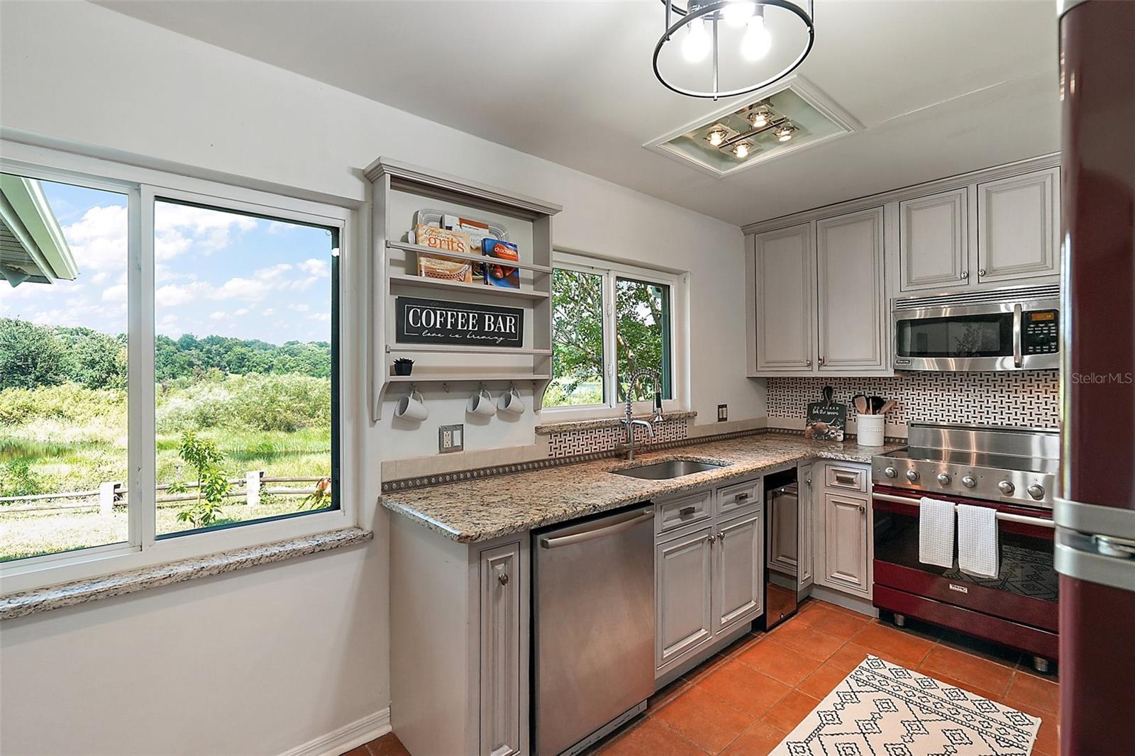 1311 E 5TH AVE, MOUNT DORA, FL, 32757