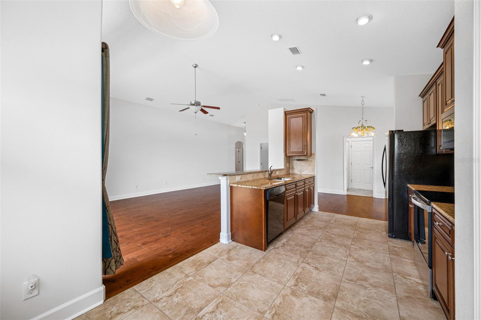 1008 BLUE HERON WAY, TARPON SPRINGS, FL, 34689