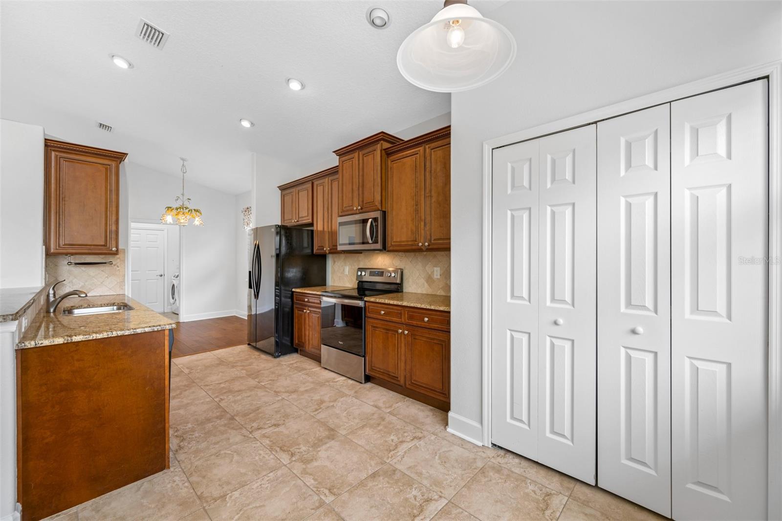 1008 BLUE HERON WAY, TARPON SPRINGS, FL, 34689