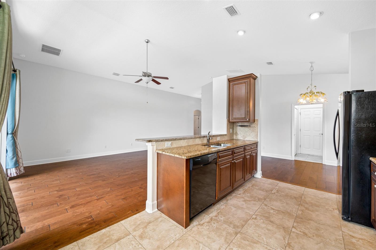 1008 BLUE HERON WAY, TARPON SPRINGS, FL, 34689