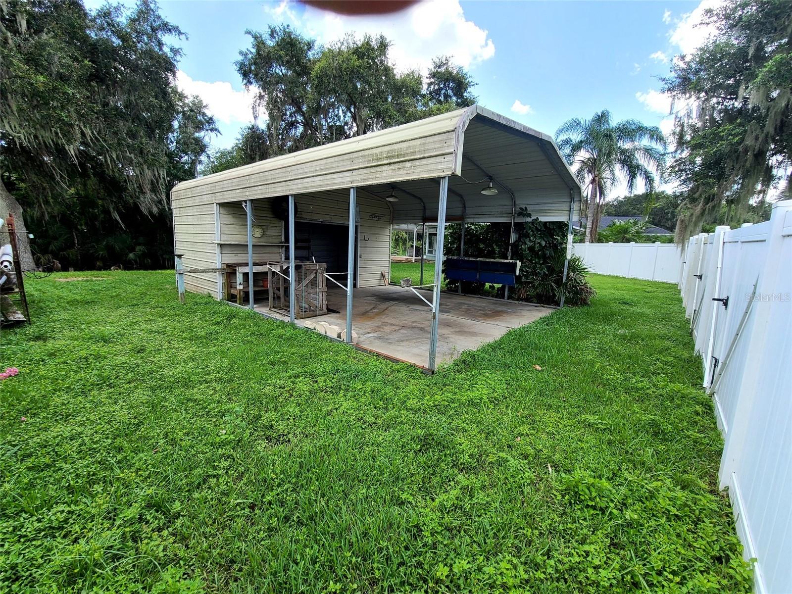 1211 CR 436, LAKE PANASOFFKEE, FL, 33538