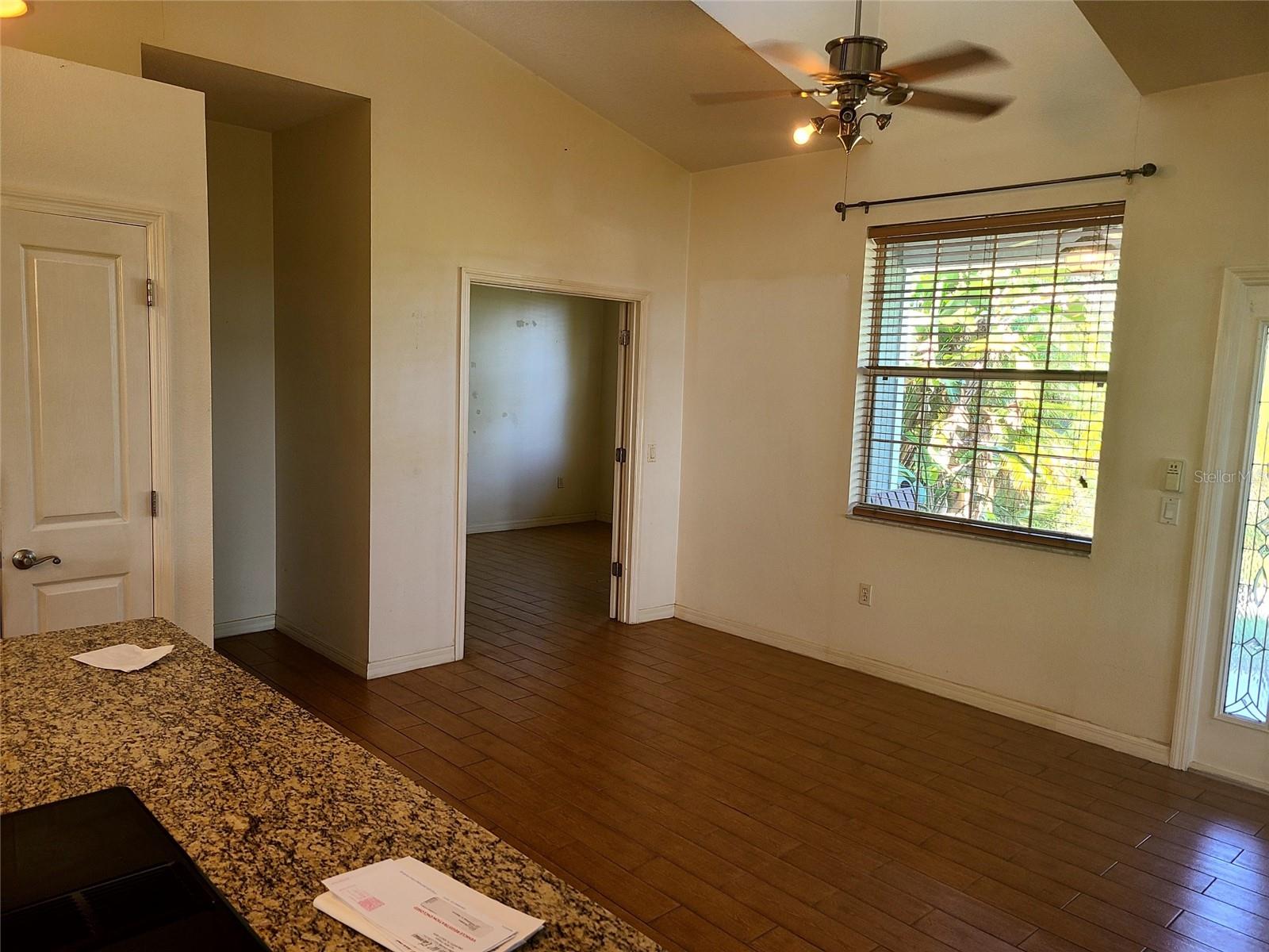 1211 CR 436, LAKE PANASOFFKEE, FL, 33538