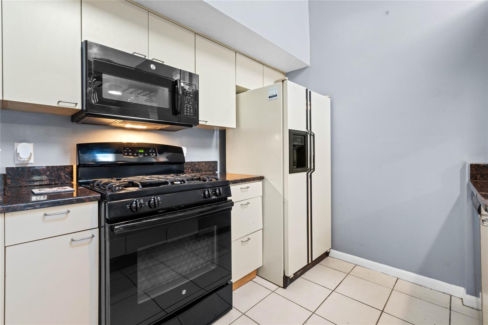 101 N HILL AVE #4, DELAND, FL, 32724