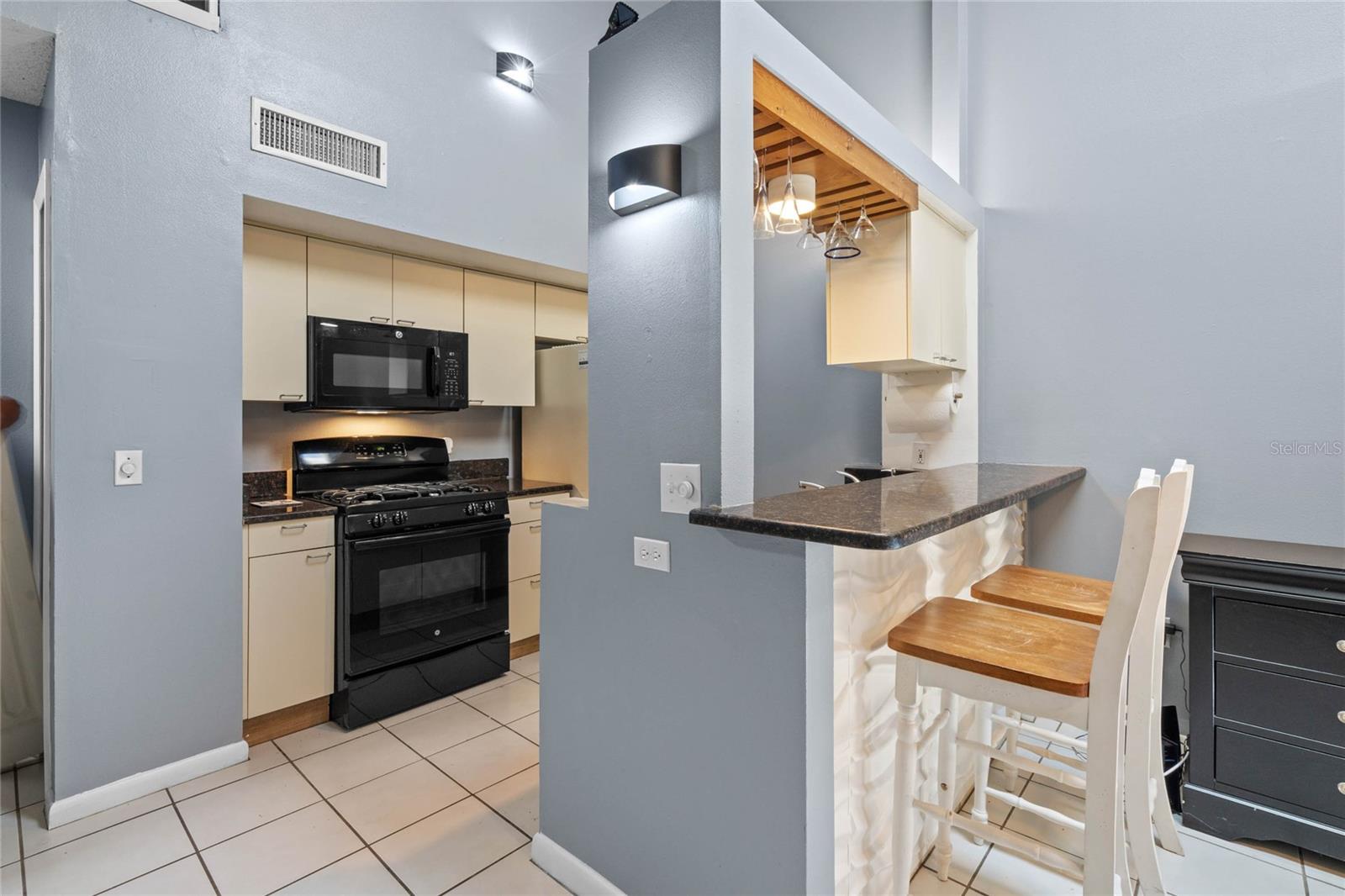 101 N HILL AVE #4, DELAND, FL, 32724