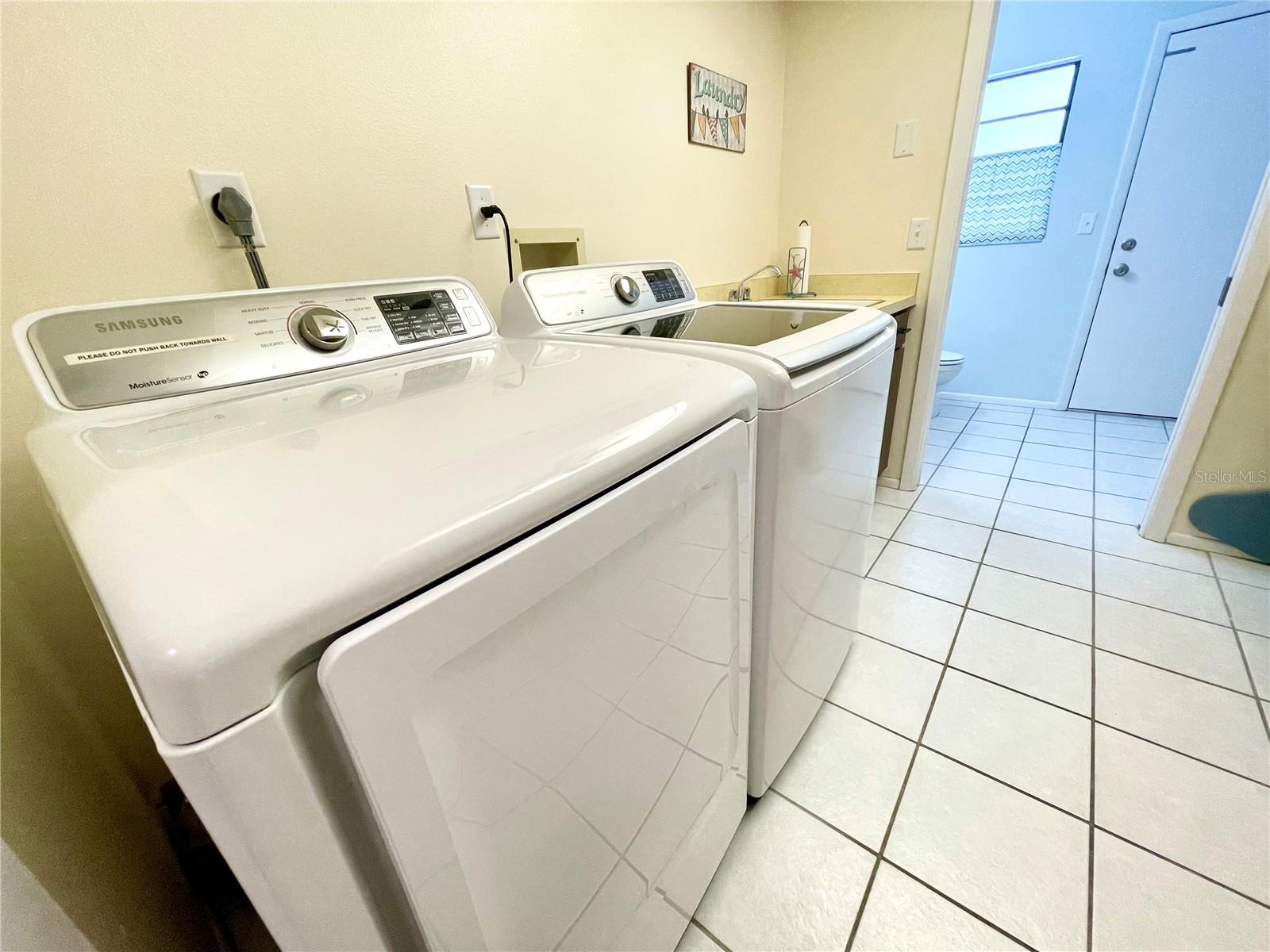 1895 BUCCANEER CIR, SARASOTA, FL, 34231