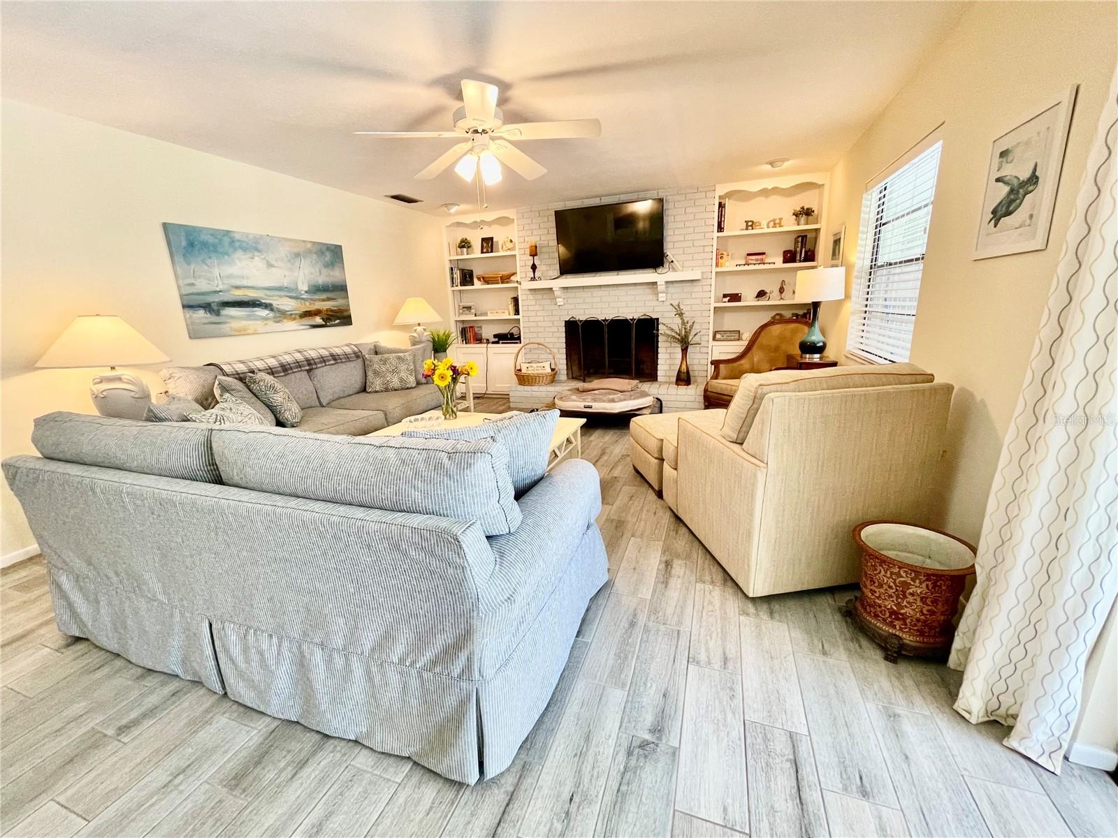 1895 BUCCANEER CIR, SARASOTA, FL, 34231