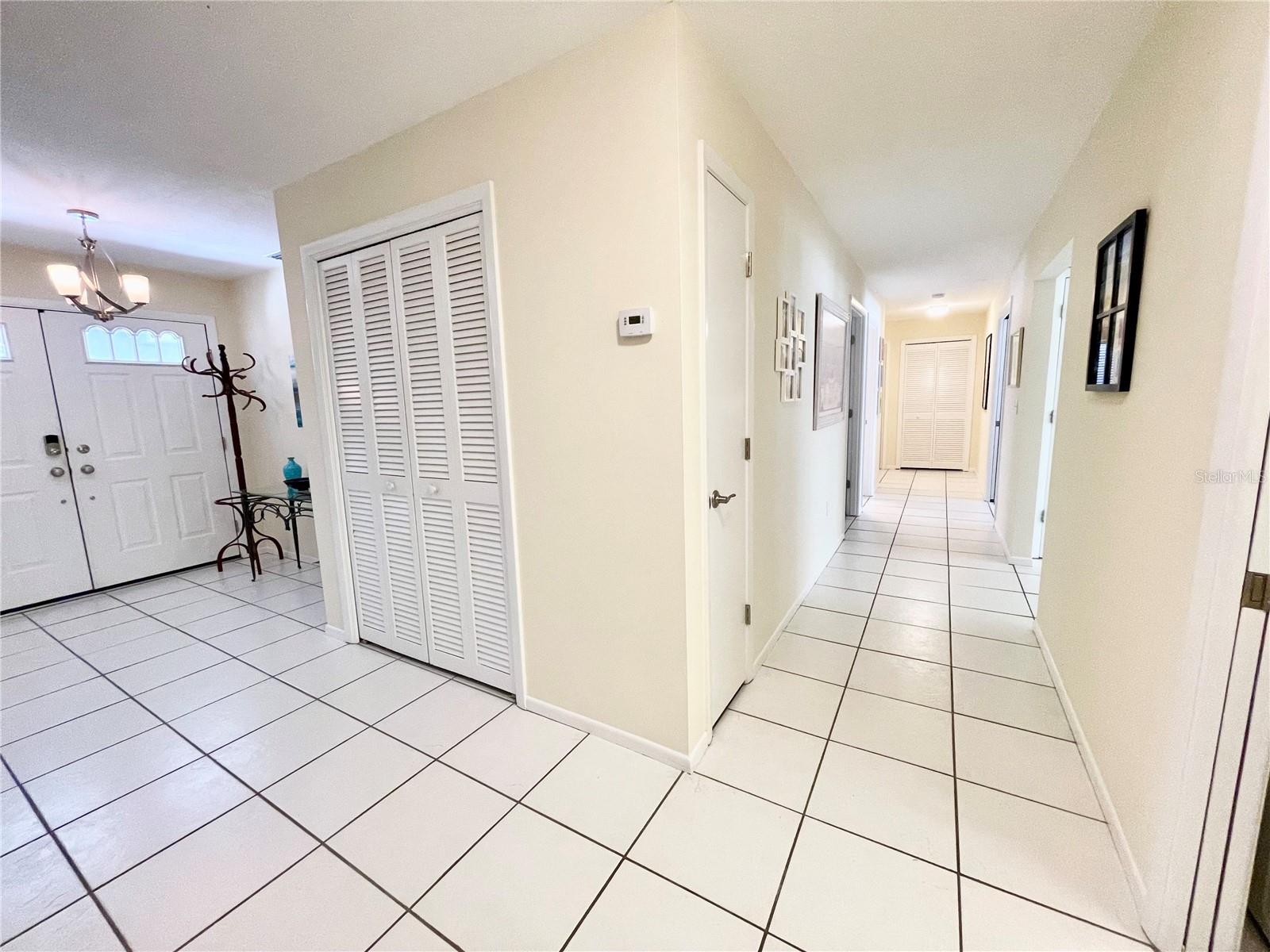 1895 BUCCANEER CIR, SARASOTA, FL, 34231