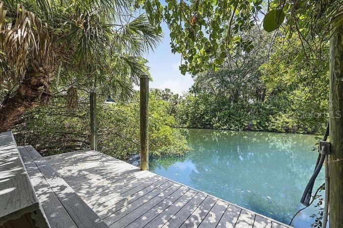 1895 BUCCANEER CIR, SARASOTA, FL, 34231