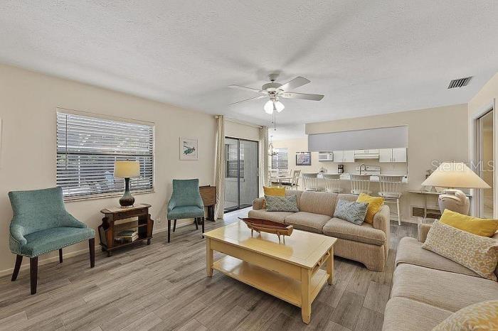 1895 BUCCANEER CIR, SARASOTA, FL, 34231