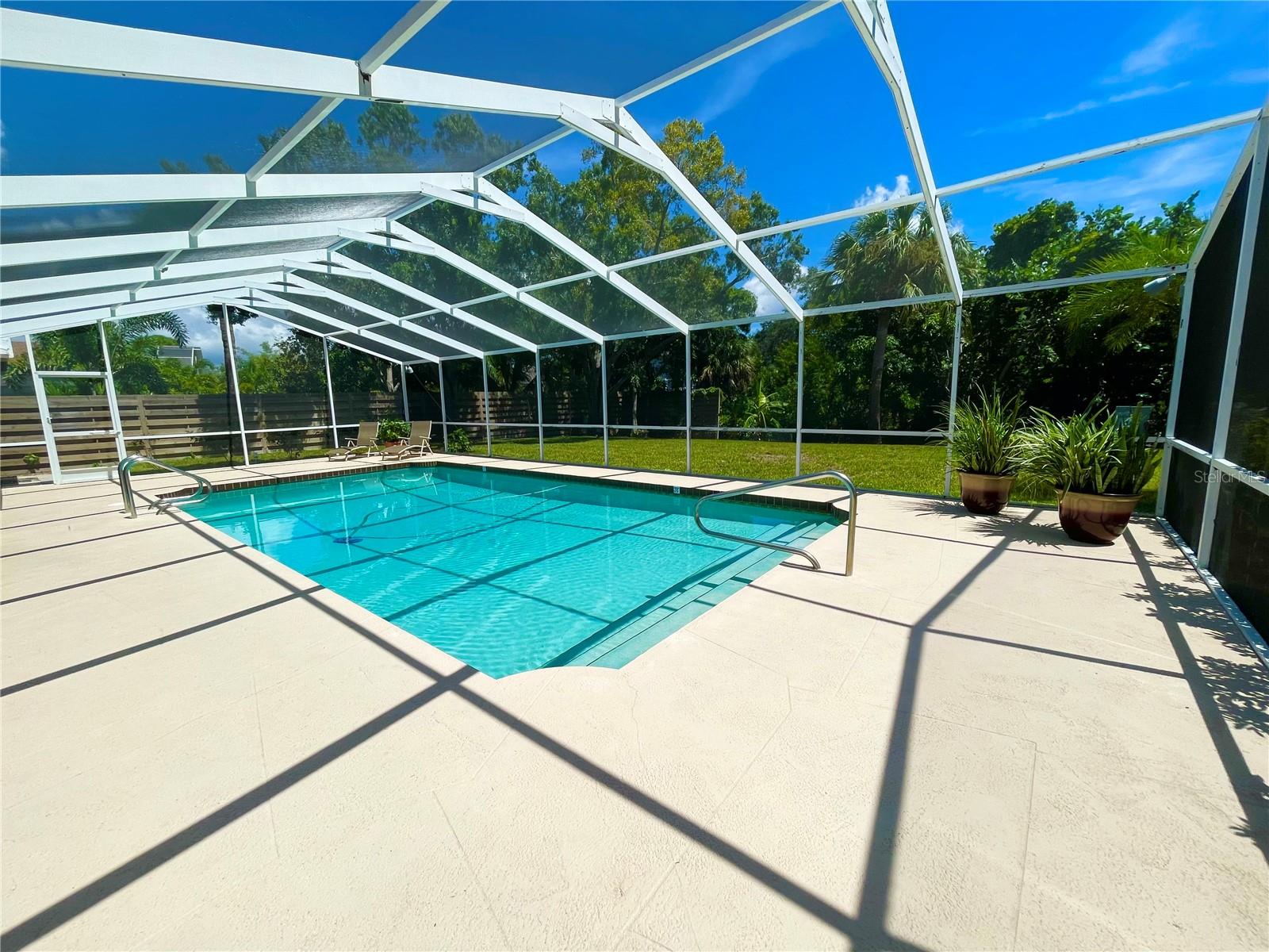 1895 BUCCANEER CIR, SARASOTA, FL, 34231