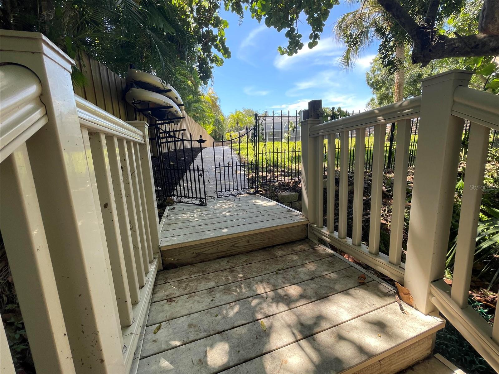 1895 BUCCANEER CIR, SARASOTA, FL, 34231