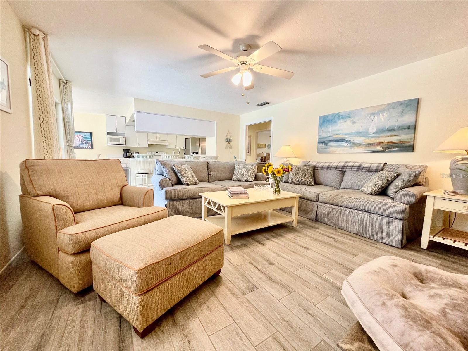 1895 BUCCANEER CIR, SARASOTA, FL, 34231