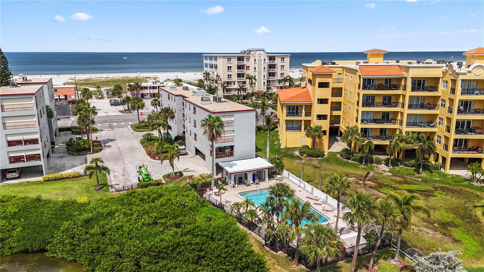 10301 GULF BLVD #201, TREASURE ISLAND, FL, 33706