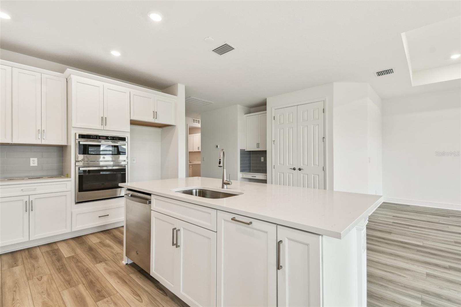 17340 SAVORY MIST CIR, BRADENTON, FL, 34211