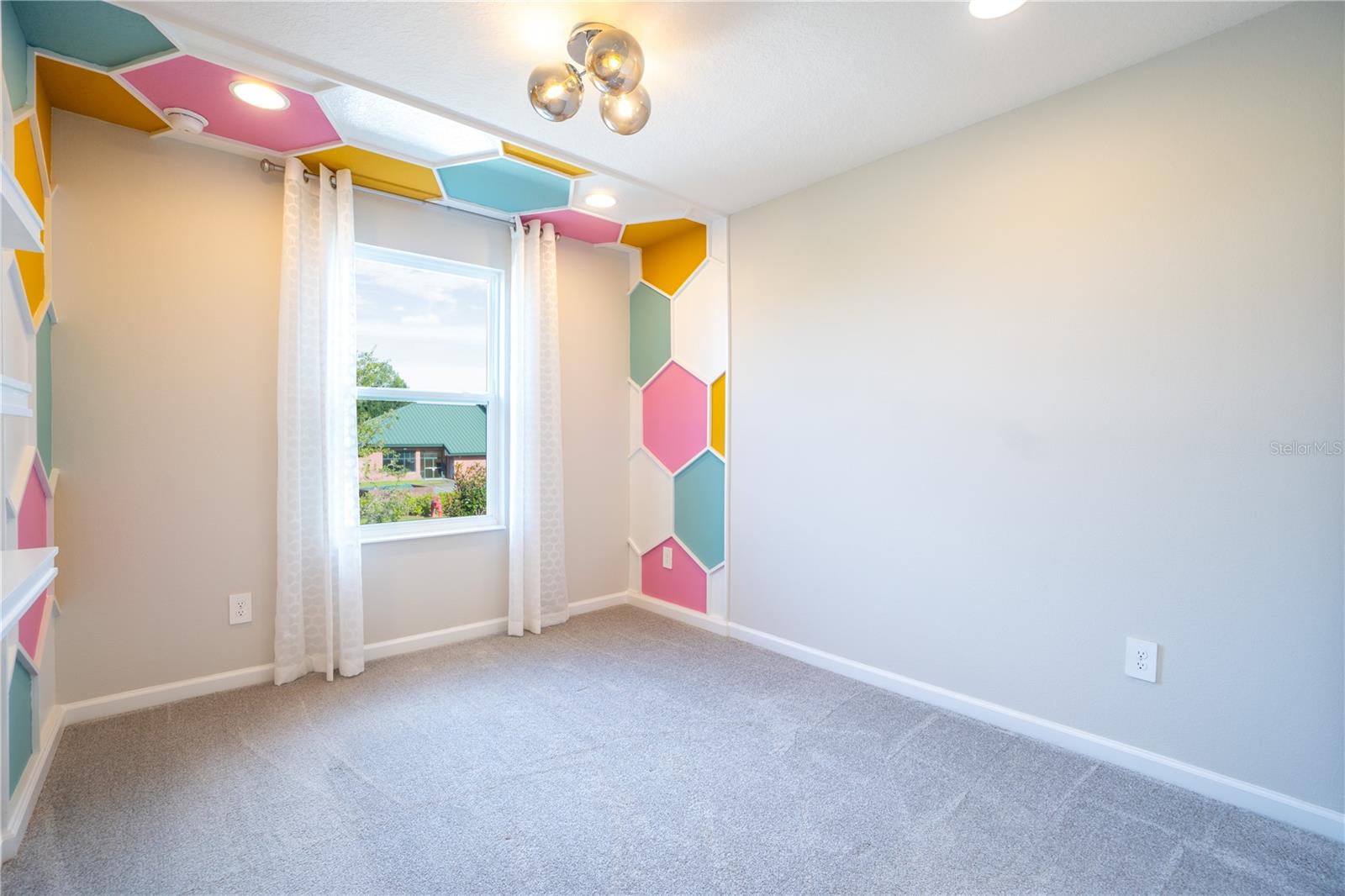 237 CAPE HONEYSUCKLE PL, SANFORD, FL, 32771