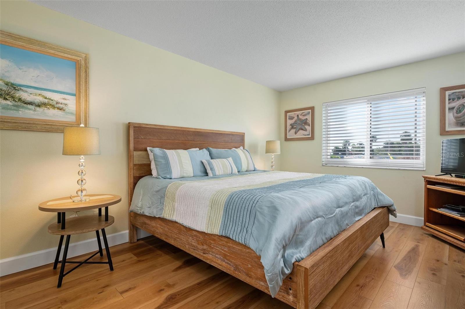 777 BEACH RD #1B, SARASOTA, FL, 34242