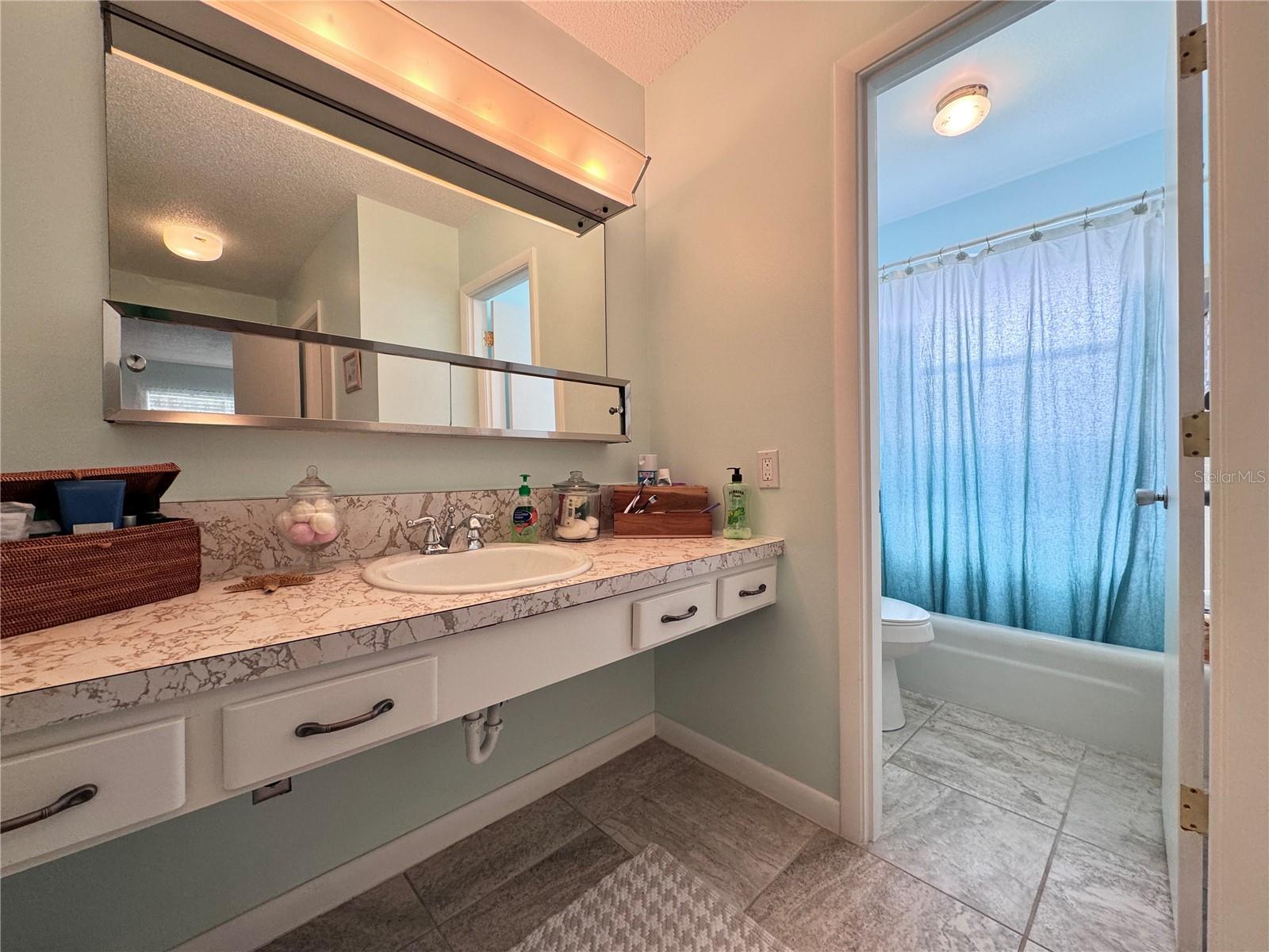 245 CENTER RD #201, VENICE, FL, 34285