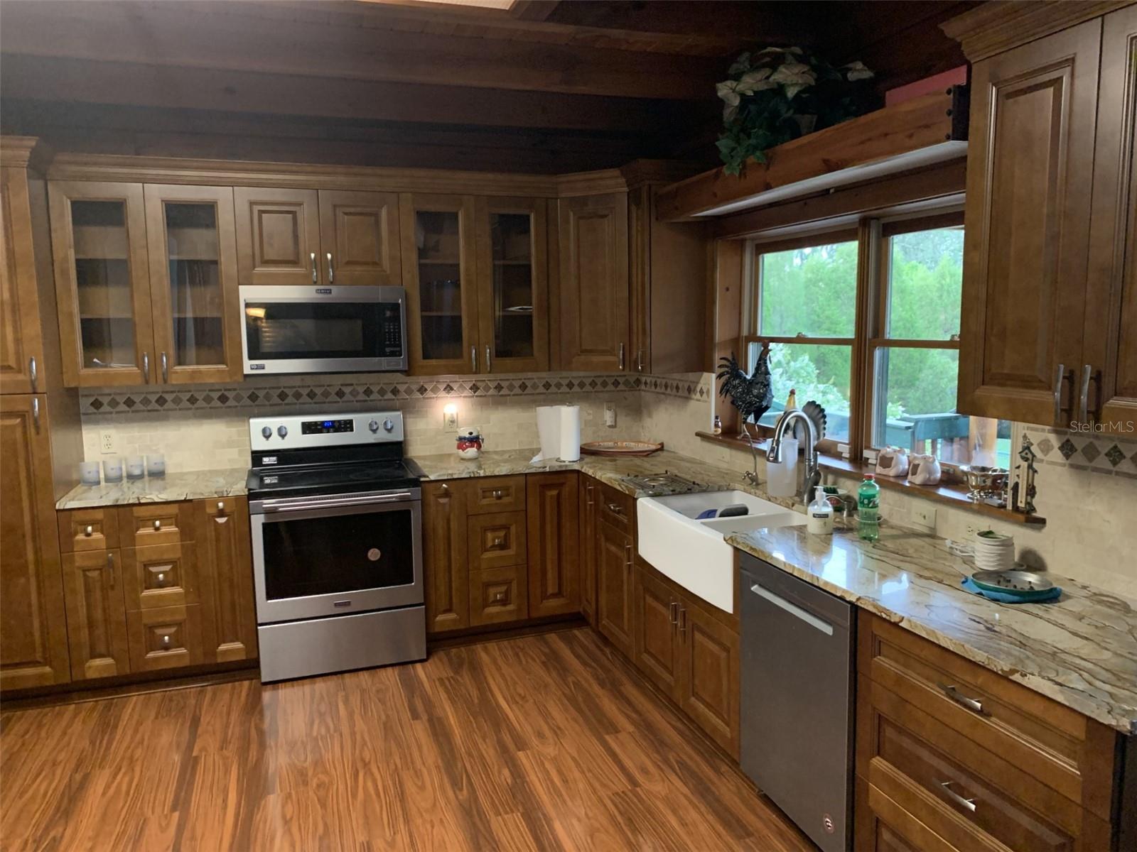 11401 THONOTOSASSA RD, THONOTOSASSA, FL, 33592