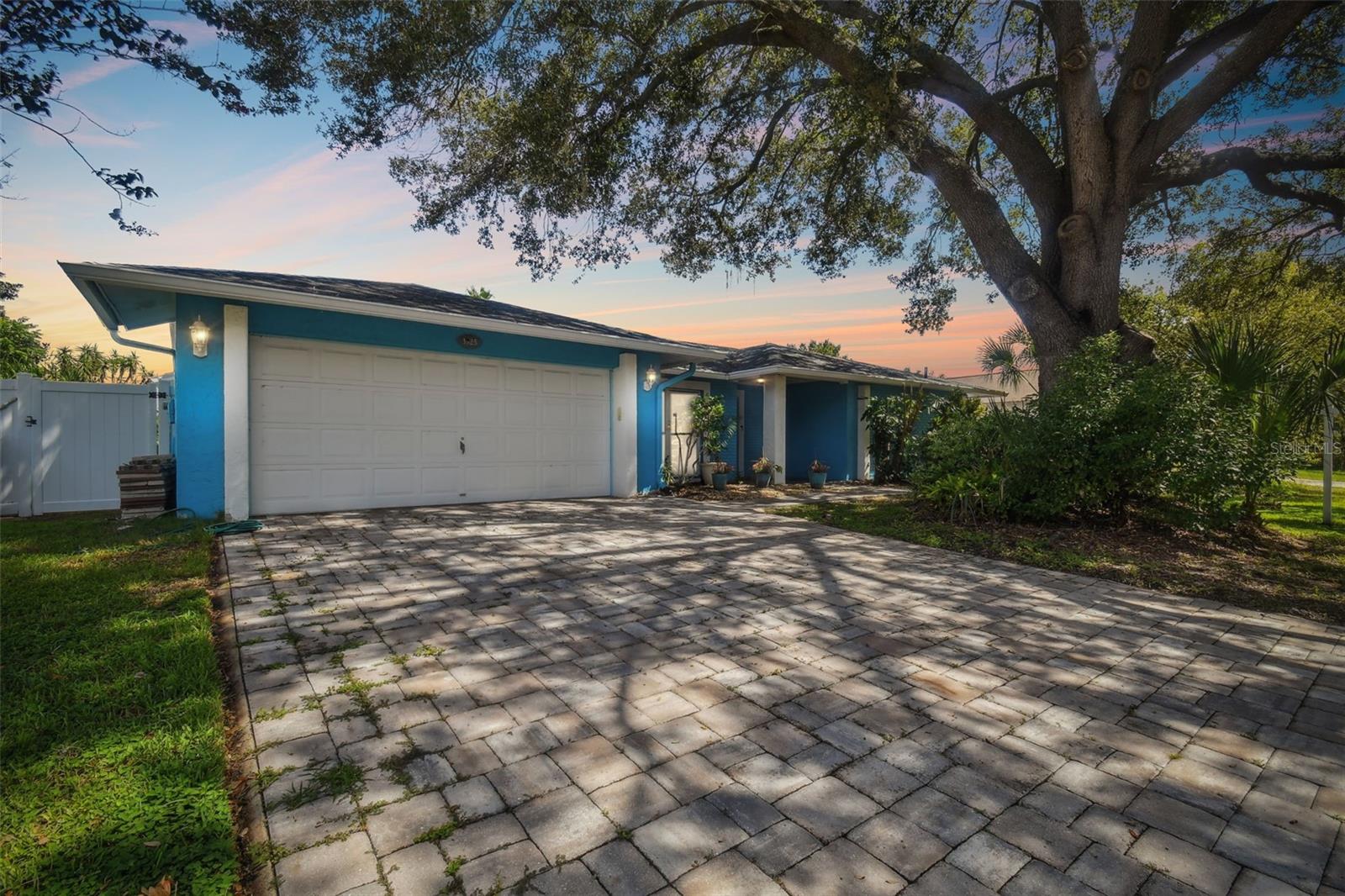 3925 DUNAIRE DR, VALRICO, FL, 33596