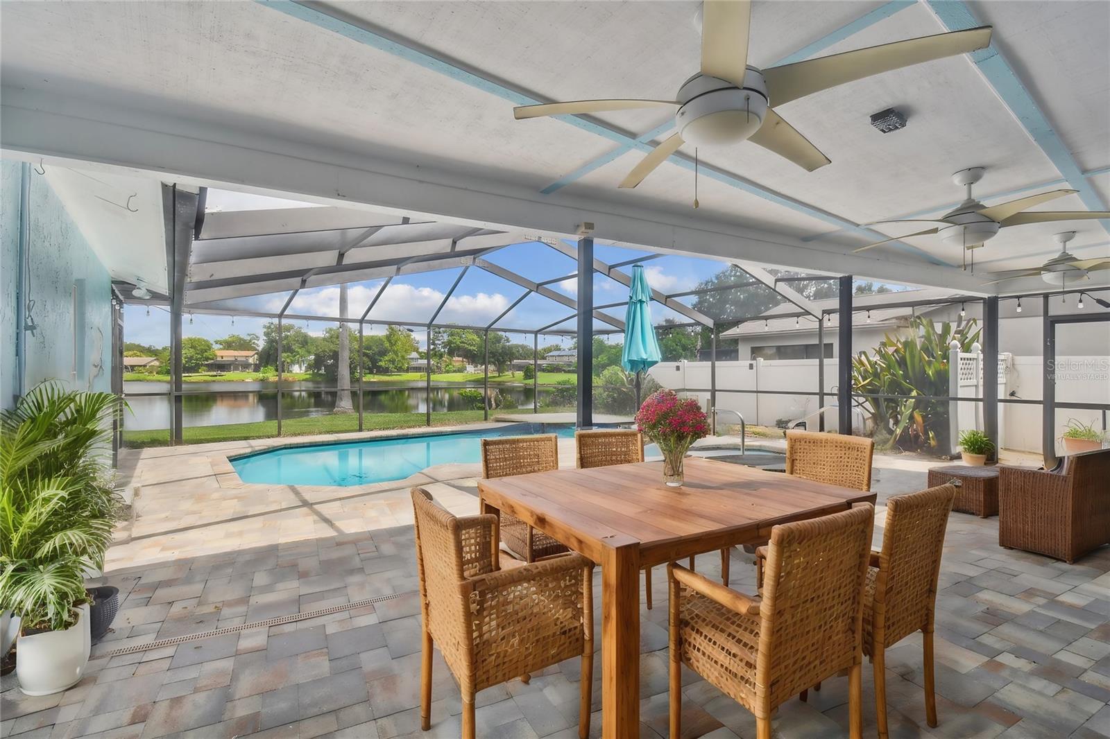3925 DUNAIRE DR, VALRICO, FL, 33596