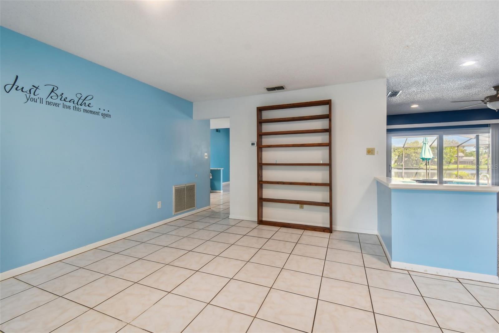 3925 DUNAIRE DR, VALRICO, FL, 33596