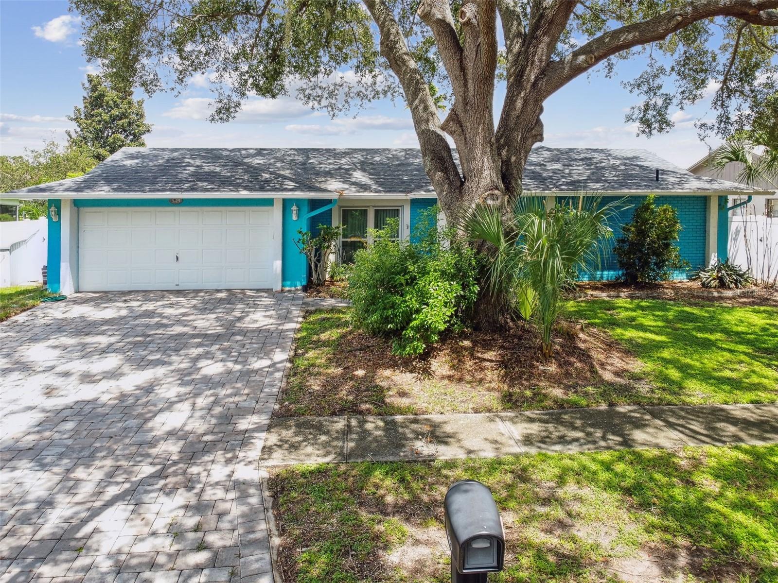 3925 DUNAIRE DR, VALRICO, FL, 33596