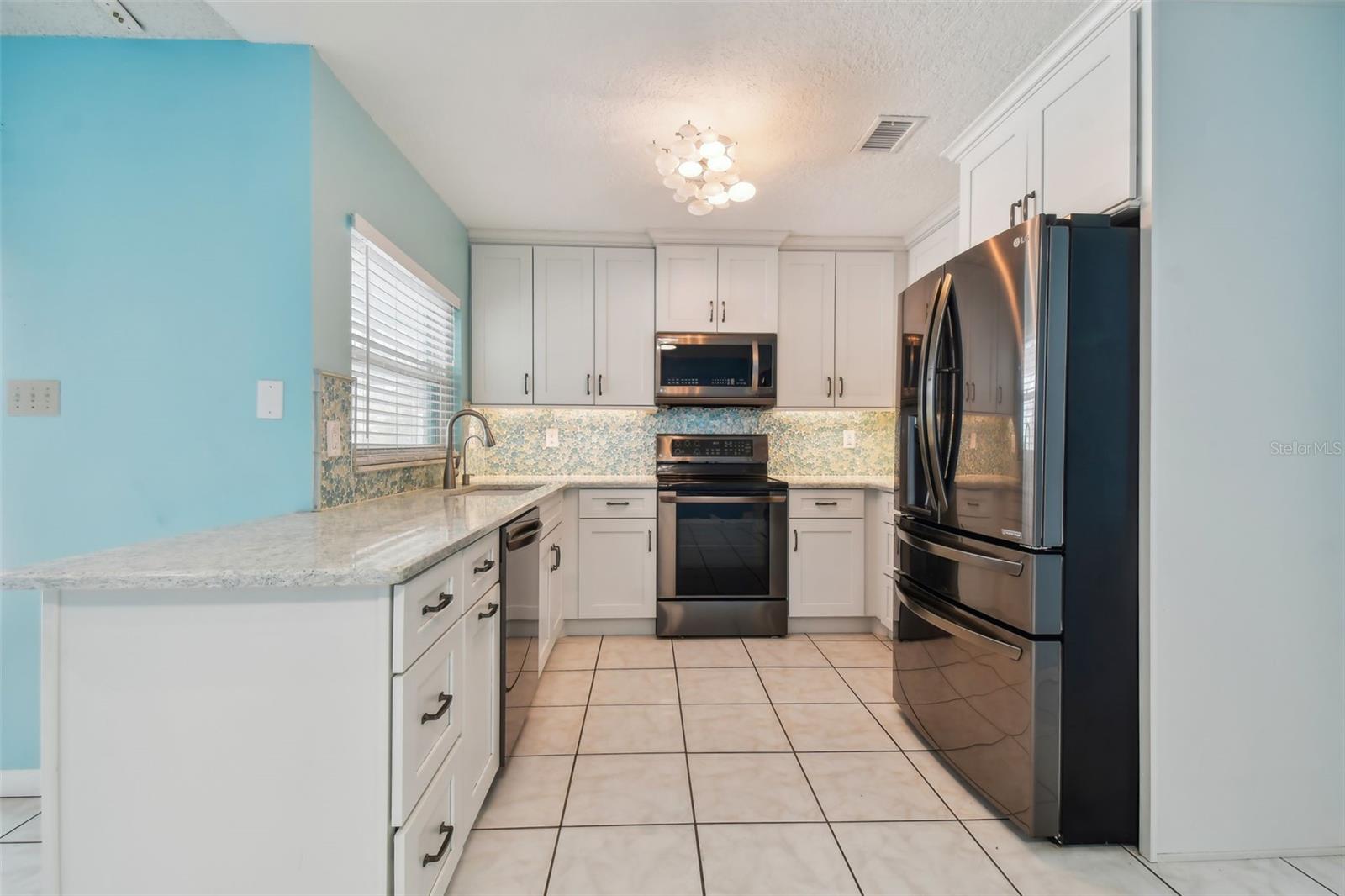 3925 DUNAIRE DR, VALRICO, FL, 33596