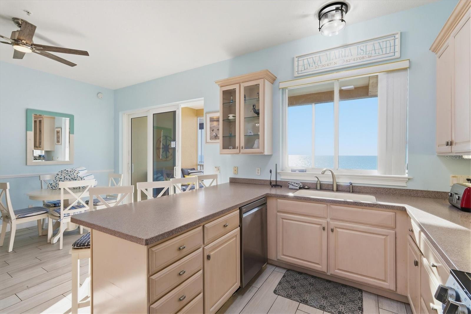 1900 GULF DR N #4, BRADENTON BEACH, FL, 34217