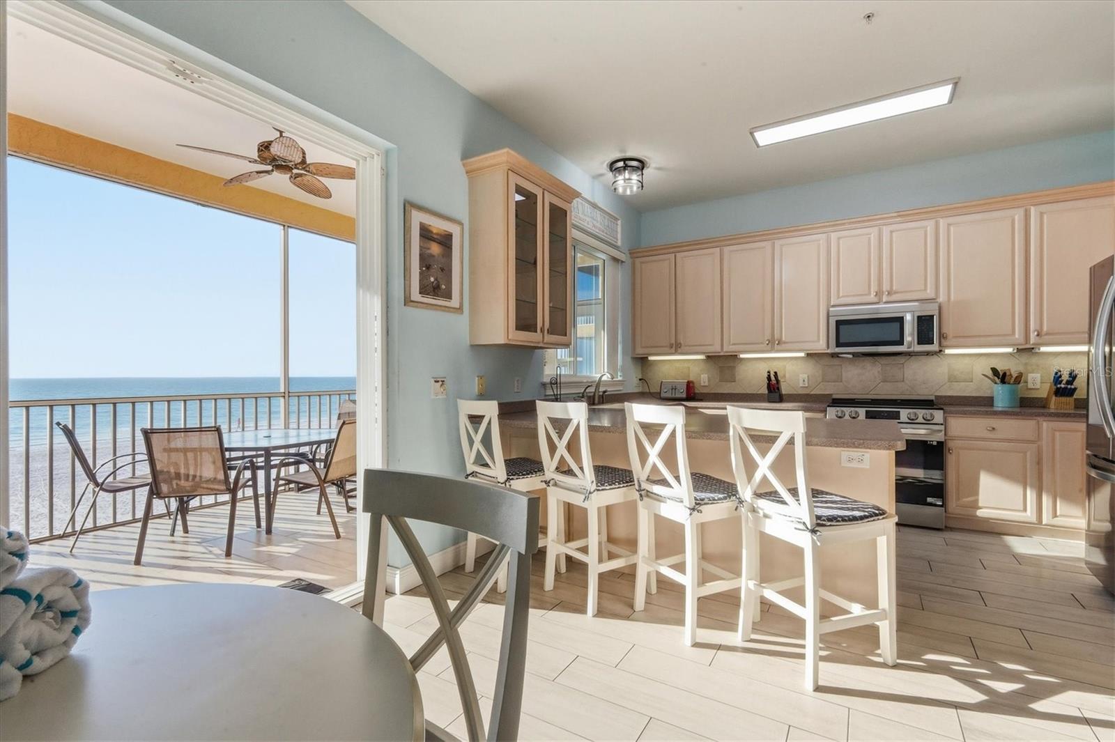 1900 GULF DR N #4, BRADENTON BEACH, FL, 34217