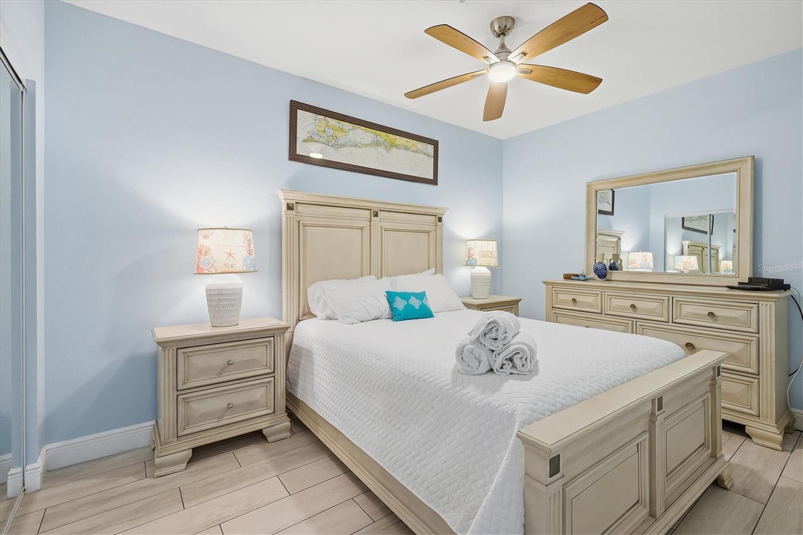 1900 GULF DR N #4, BRADENTON BEACH, FL, 34217