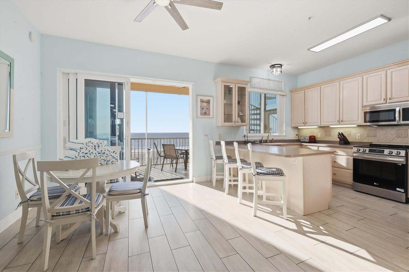1900 GULF DR N #4, BRADENTON BEACH, FL, 34217