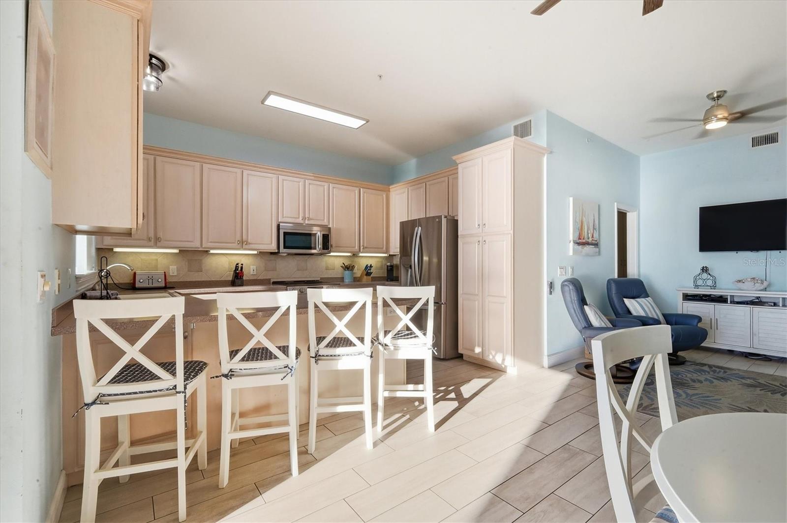 1900 GULF DR N #4, BRADENTON BEACH, FL, 34217