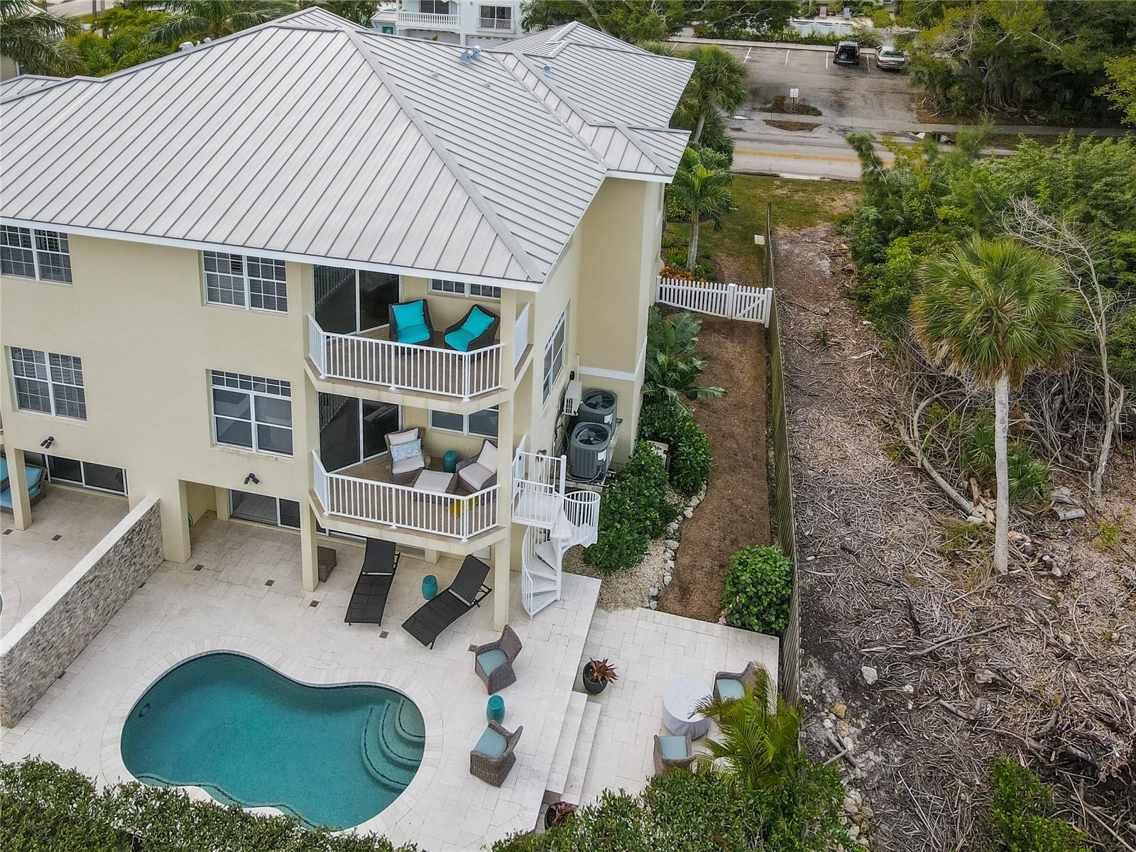 447 CANAL RD #447, SARASOTA, FL, 34242