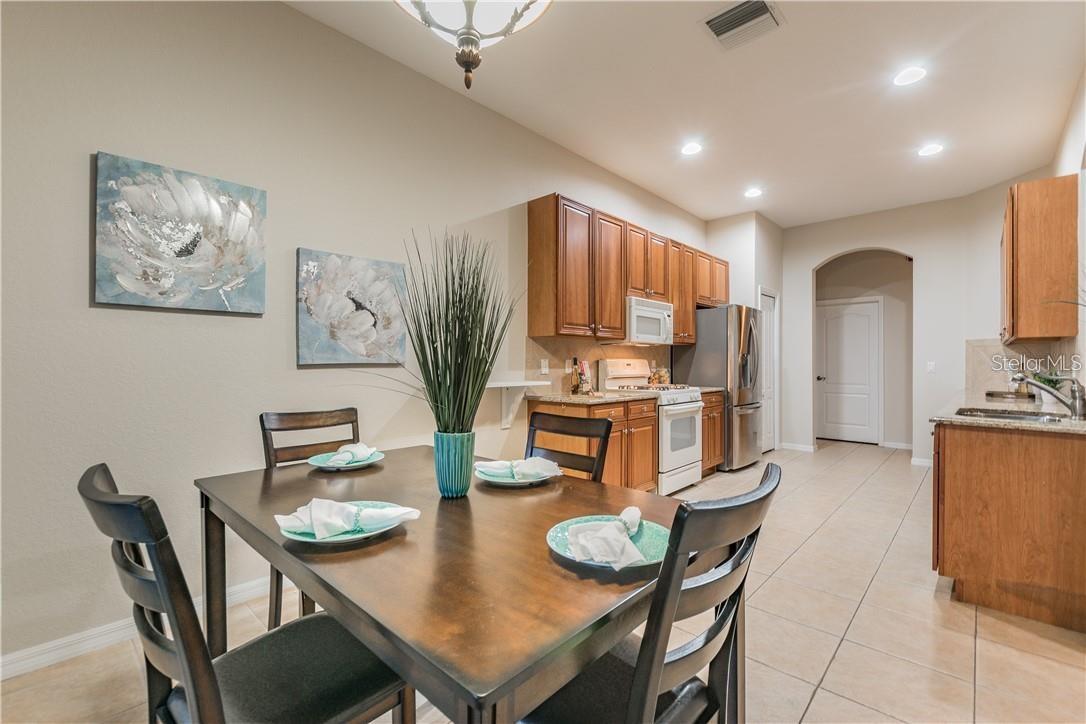 445 NOBLE FAIRE DR, SUN CITY CENTER, FL, 33573