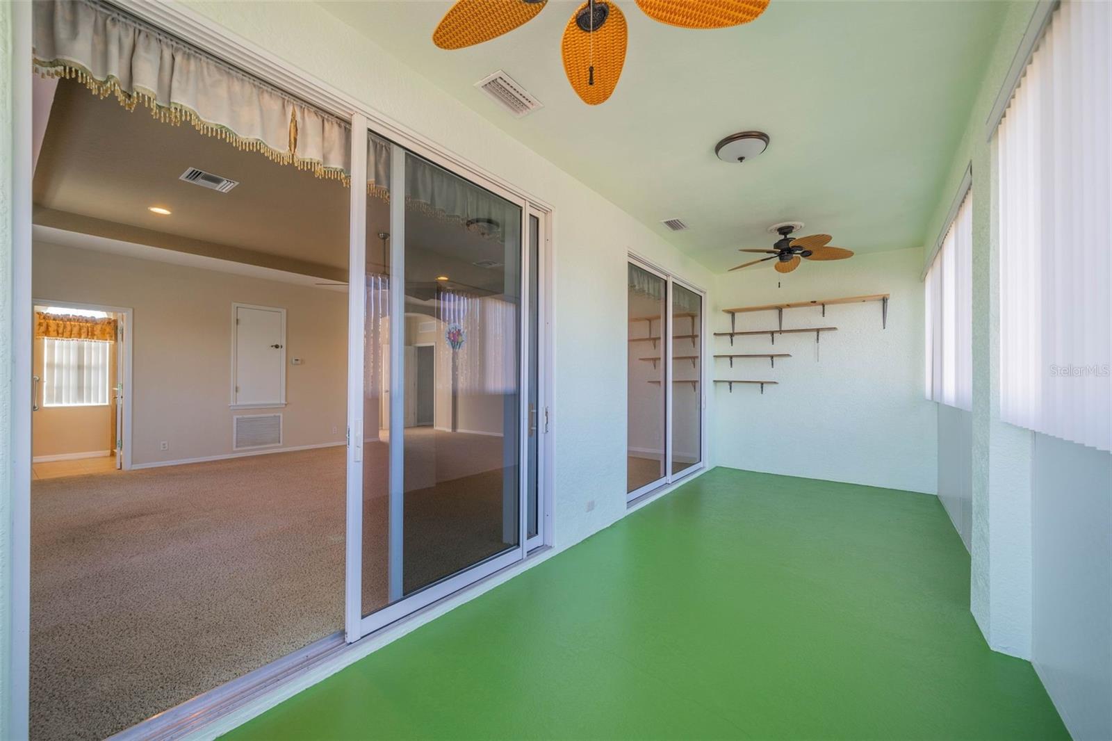 445 NOBLE FAIRE DR, SUN CITY CENTER, FL, 33573