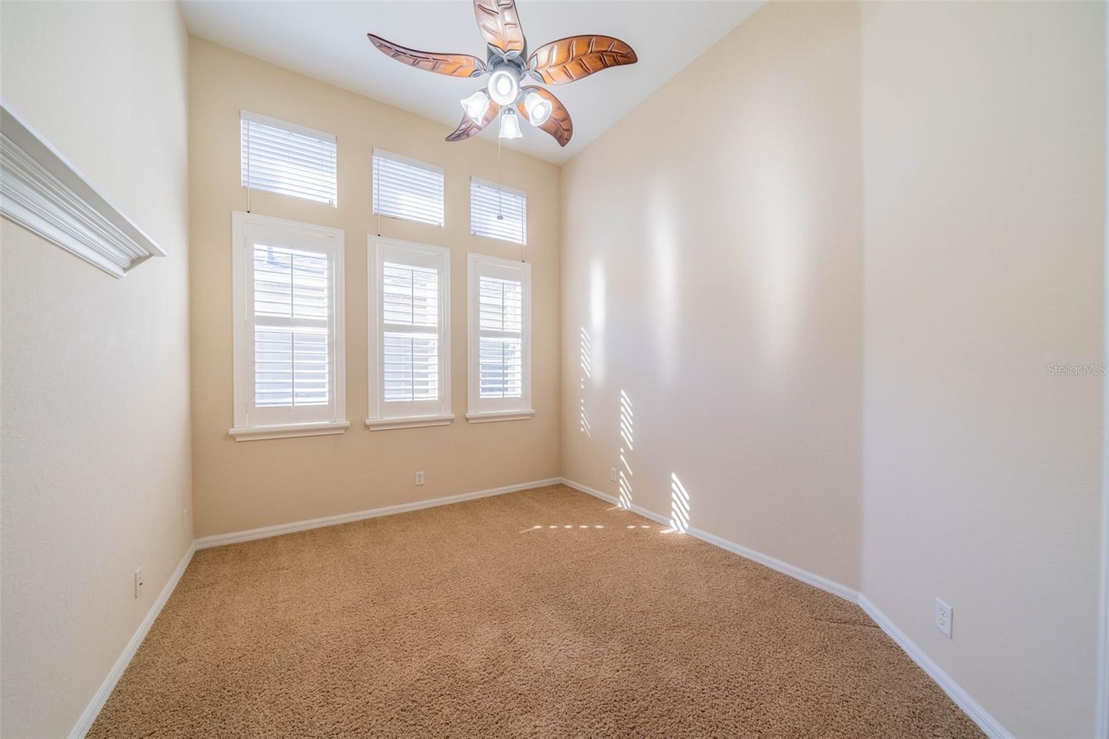 445 NOBLE FAIRE DR, SUN CITY CENTER, FL, 33573