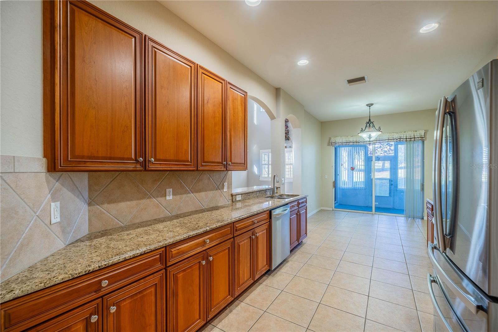 445 NOBLE FAIRE DR, SUN CITY CENTER, FL, 33573