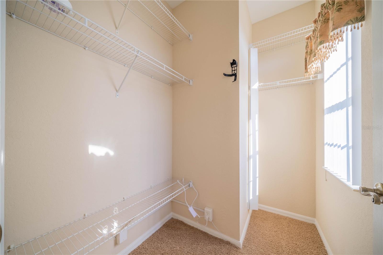 445 NOBLE FAIRE DR, SUN CITY CENTER, FL, 33573