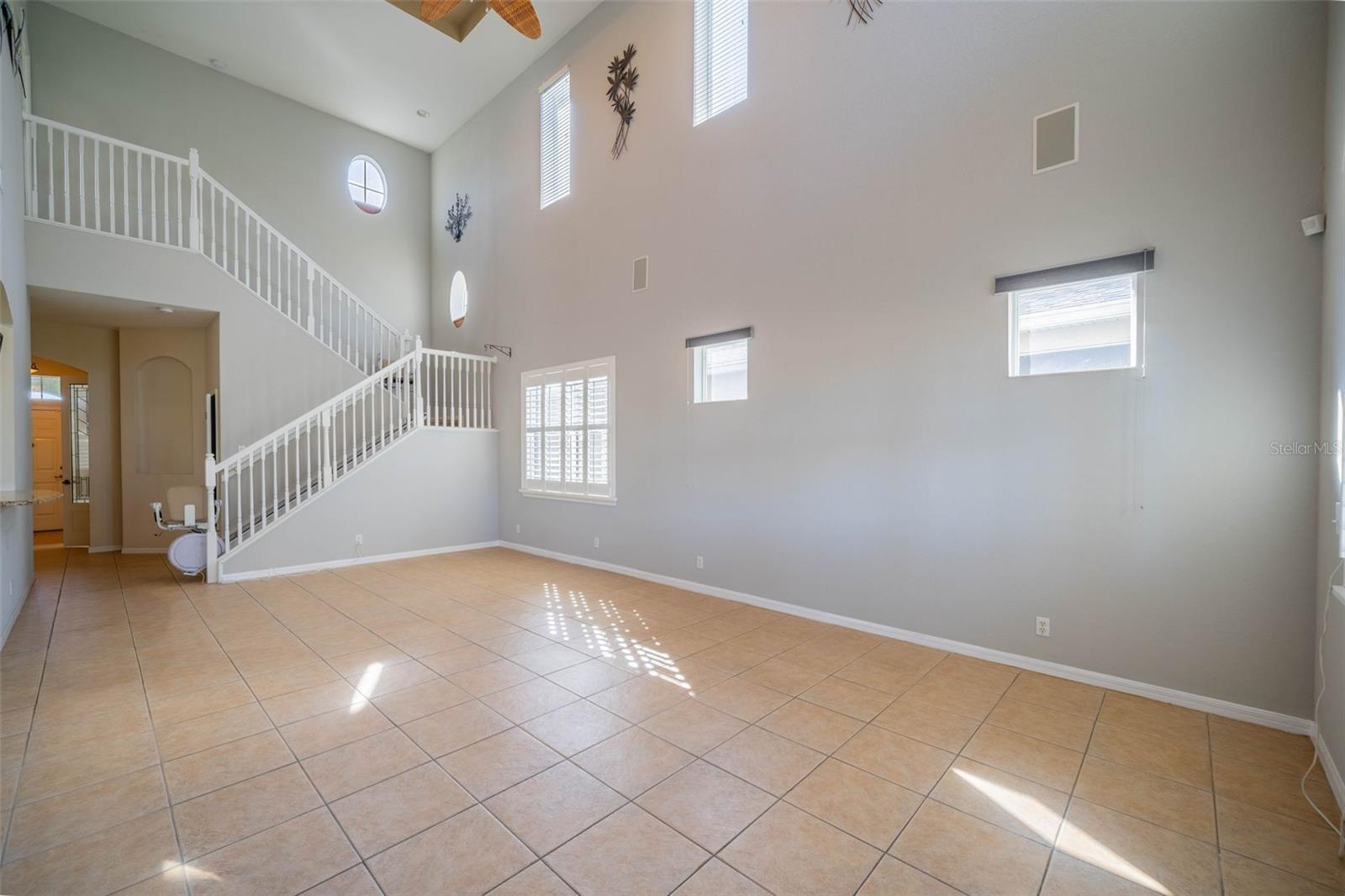 445 NOBLE FAIRE DR, SUN CITY CENTER, FL, 33573