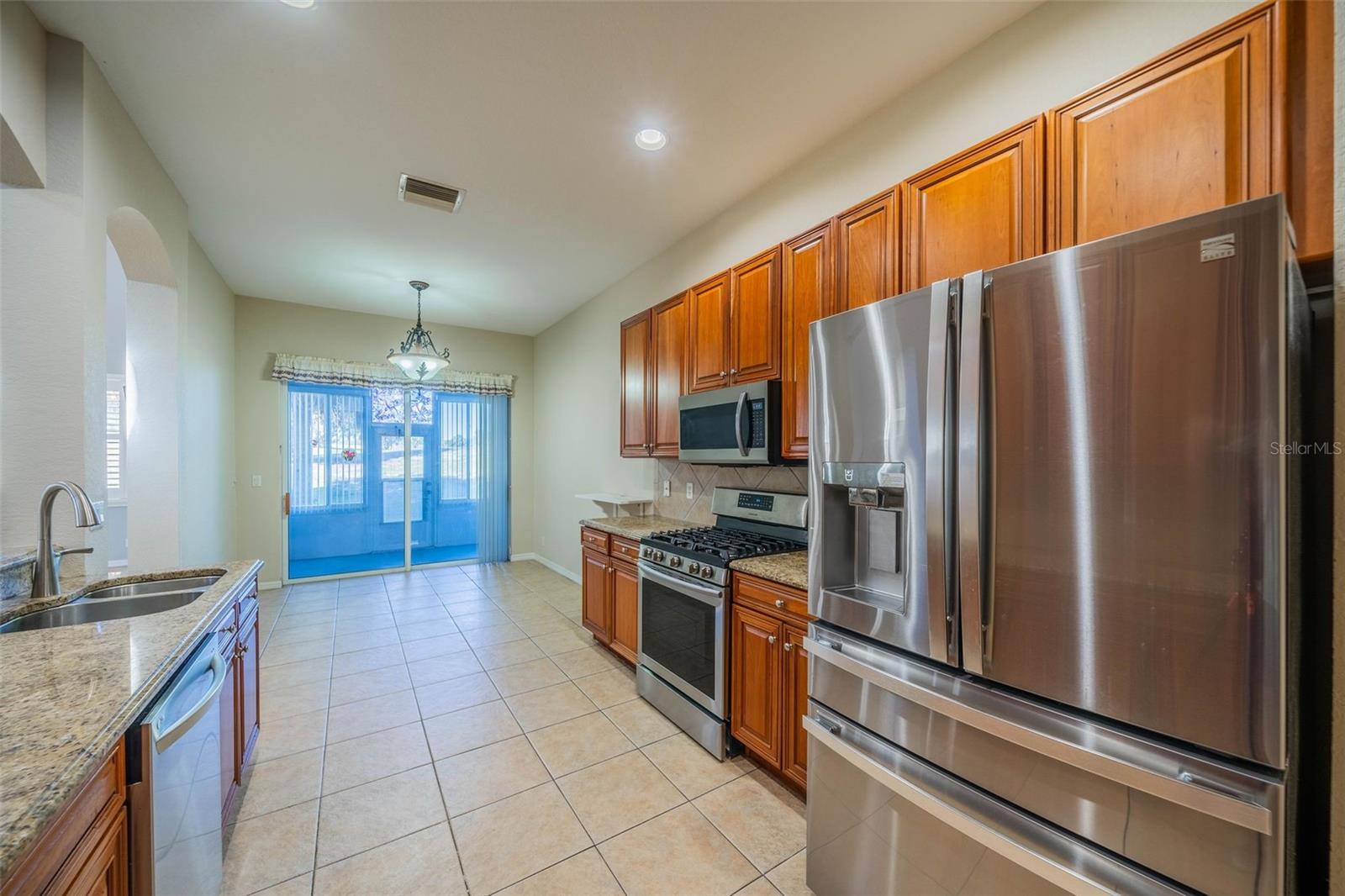 445 NOBLE FAIRE DR, SUN CITY CENTER, FL, 33573