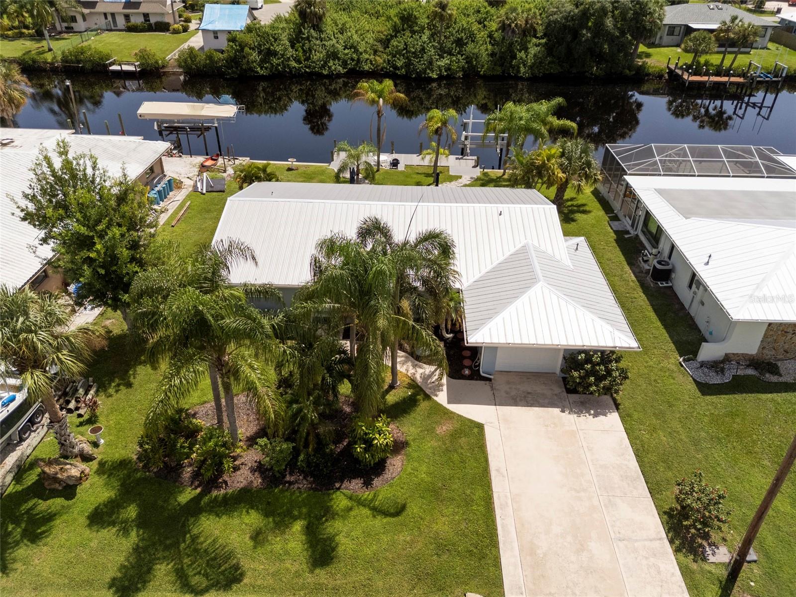 18598 BRIGGS CIR, PORT CHARLOTTE, FL, 33948