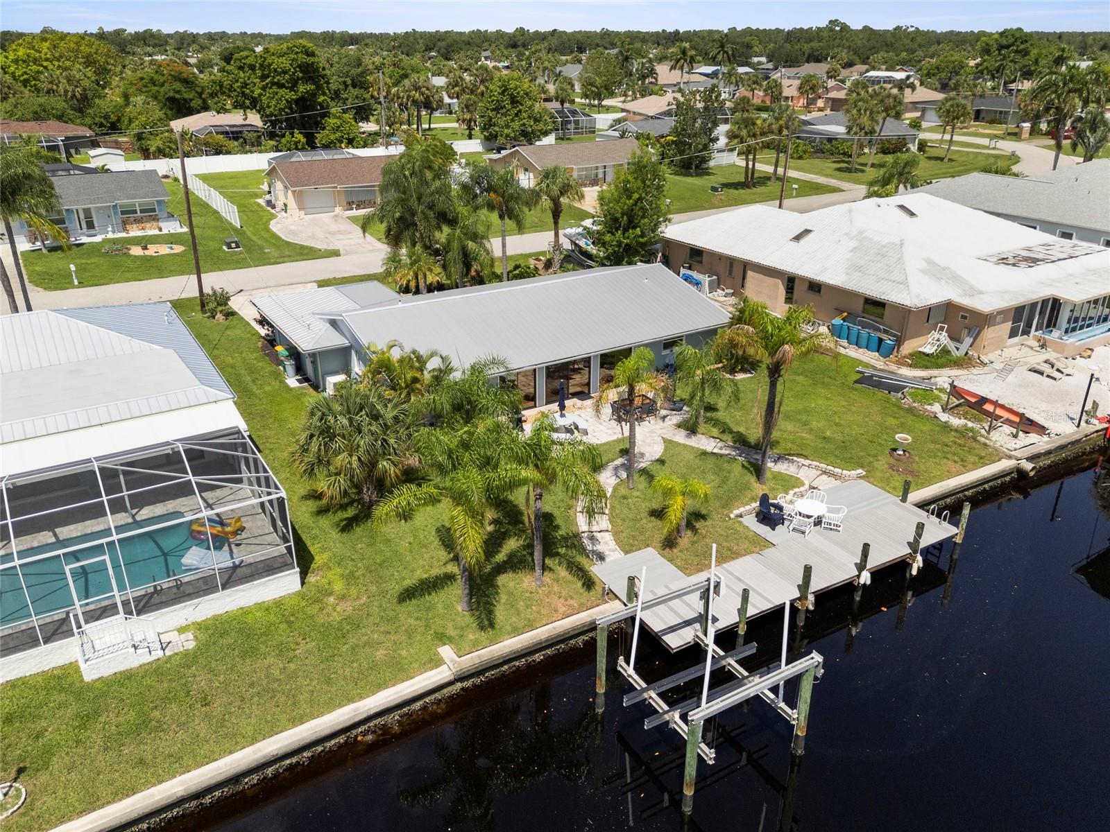 18598 BRIGGS CIR, PORT CHARLOTTE, FL, 33948