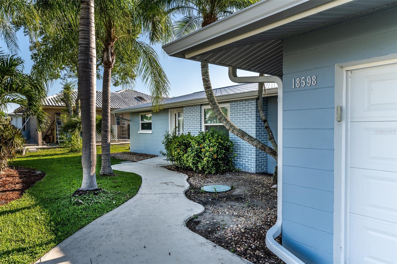 18598 BRIGGS CIR, PORT CHARLOTTE, FL, 33948