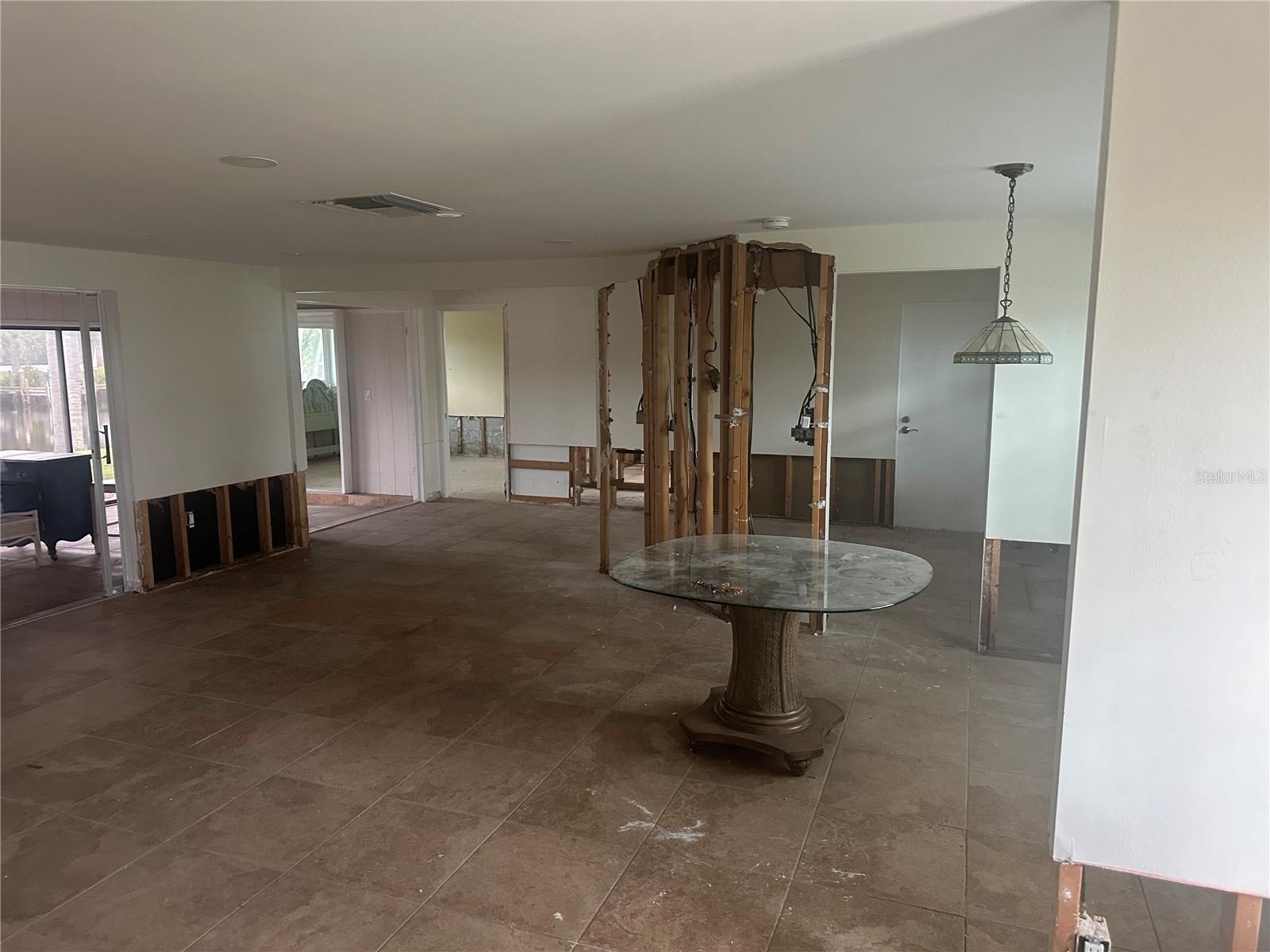 18598 BRIGGS CIR, PORT CHARLOTTE, FL, 33948
