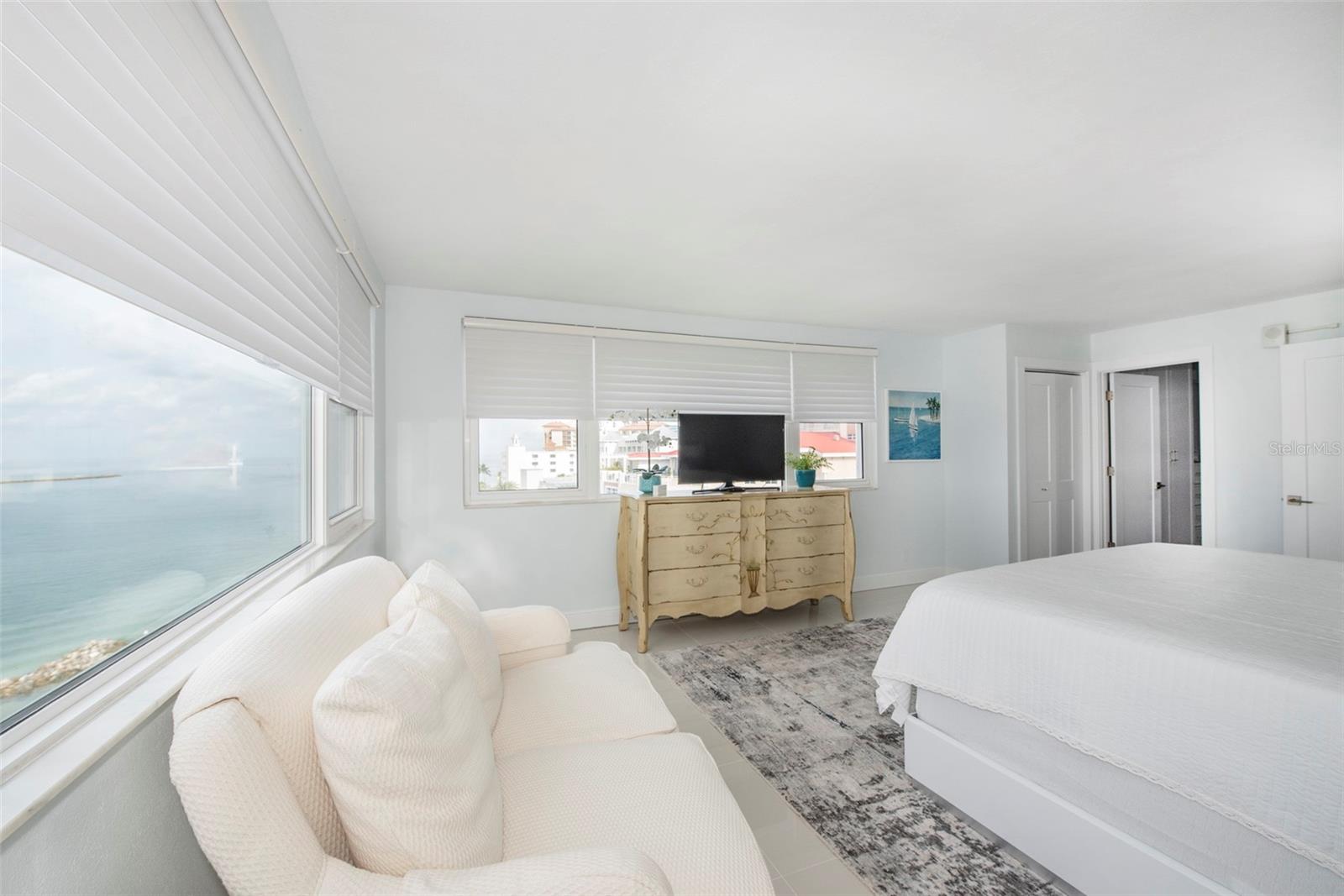 675 S GULFVIEW BLVD #704, CLEARWATER BEACH, FL, 33767