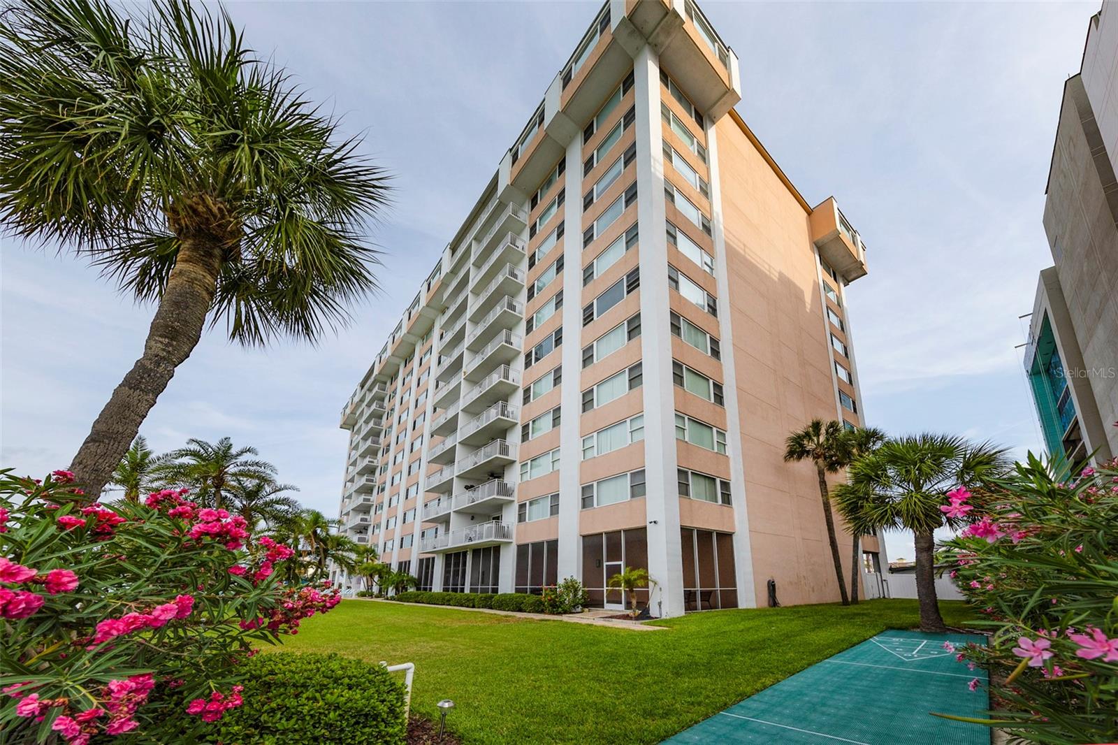 675 S GULFVIEW BLVD #704, CLEARWATER BEACH, FL, 33767