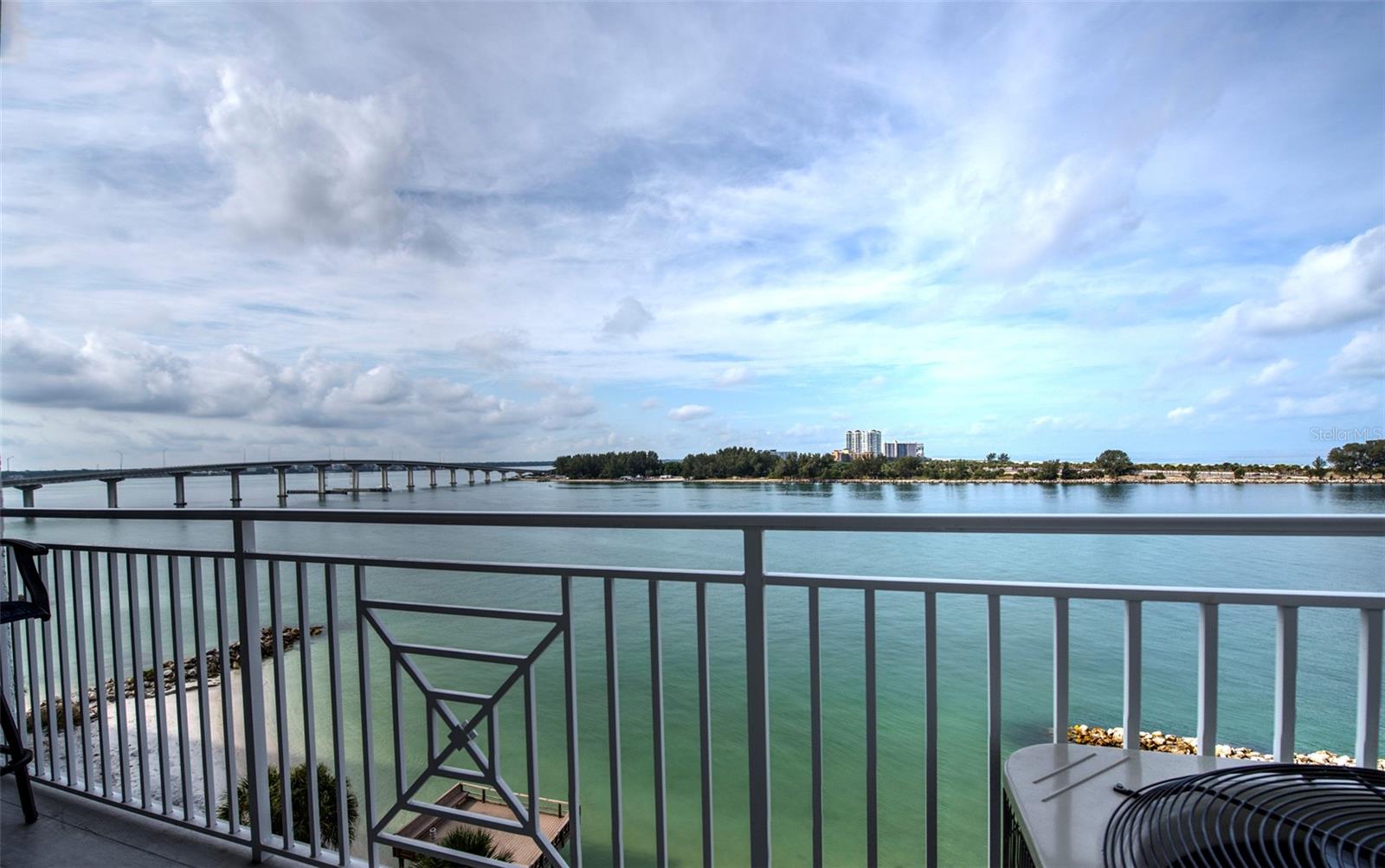 675 S GULFVIEW BLVD #704, CLEARWATER BEACH, FL, 33767
